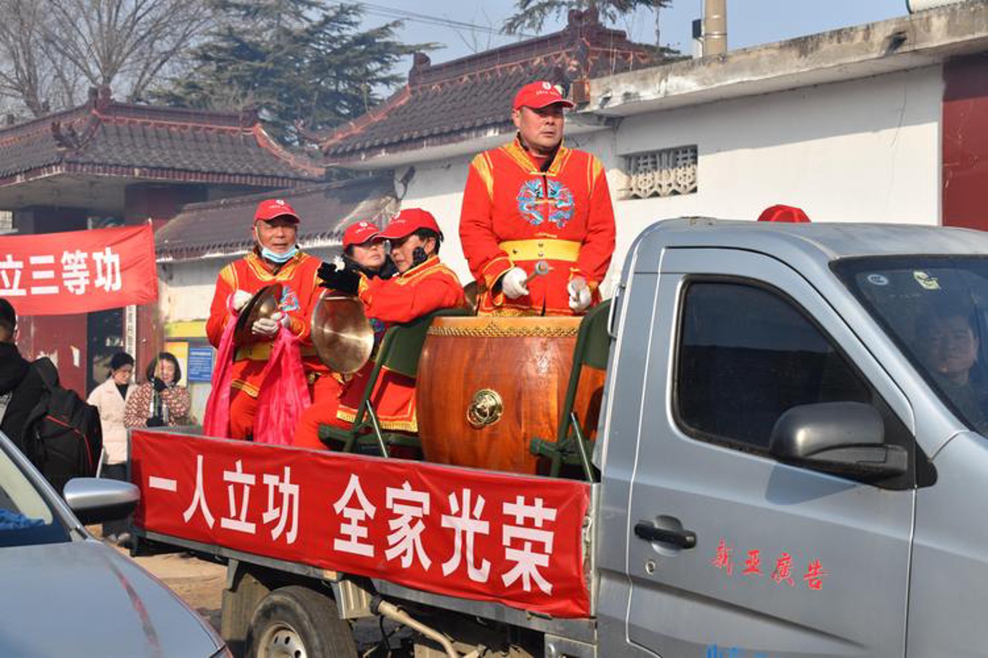 蓝沃彦商贸
